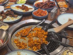 -明洞阿姨·韩式酱蟹烤肉·创意料理(三元桥店)