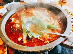 麻辣石锅鱼-都江堰石锅鱼