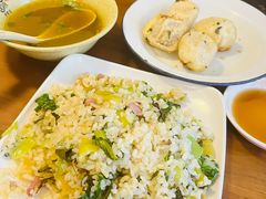 -舒蔡记生煎菜饭(云南中路店)