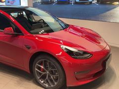 -TESLA 特斯拉(上海太古汇体验店)