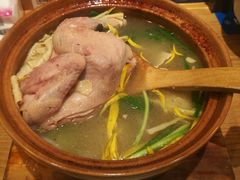 -刀小蛮半只鸡过桥米线(家乐福四元桥店)