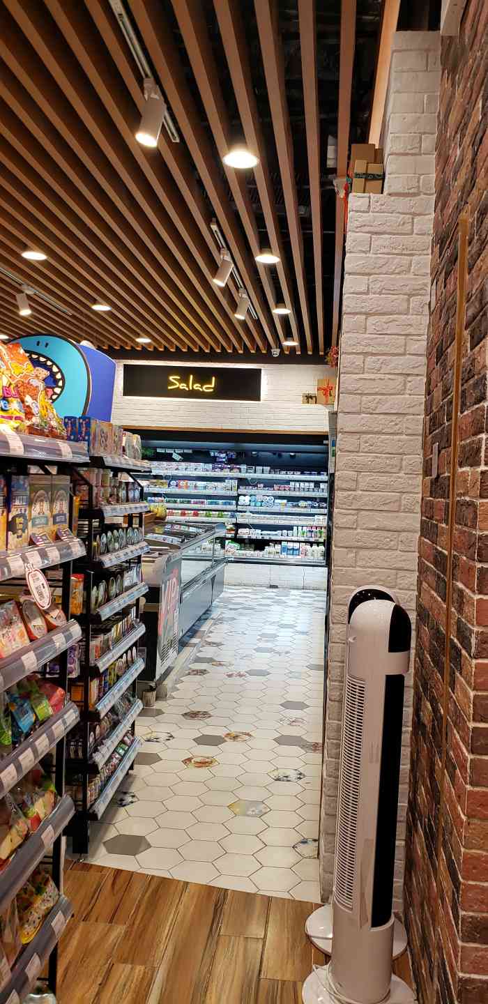 corners deli每一角落(侨鑫国际店)-"侨鑫广场三楼的一间精品超市