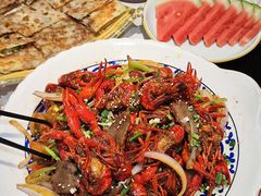 -乡土黄·鲜牛肉火锅·小龙虾(兴业街店)