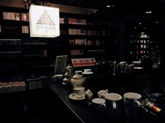 -钟书阁(松江泰晤士小镇店)