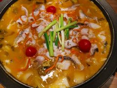 -山城外·非遗酸菜鱼(蜀都万达店)