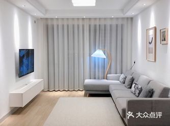 看起来又不显得小气，选了很久，终于看中了这组搭配