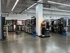 -迪卡侬(金龙湖店)