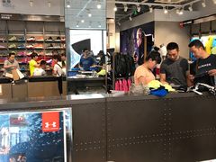 -UNDER ARMOUR(八达岭奥莱店)