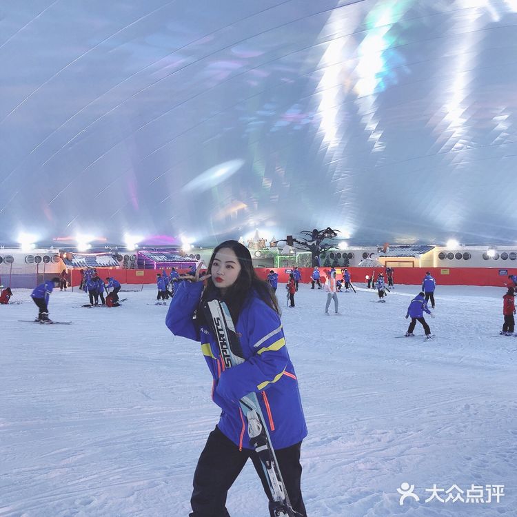 温州首家超大室内滑雪场！
