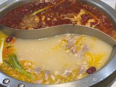 -沸炉重庆老火锅(军事博物馆店)