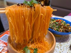 -小董哥烤串·爆汁大油边(故宫店)