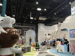 -MINI MARS KIDS CLUB亲子家庭中心(长宁天山店)
