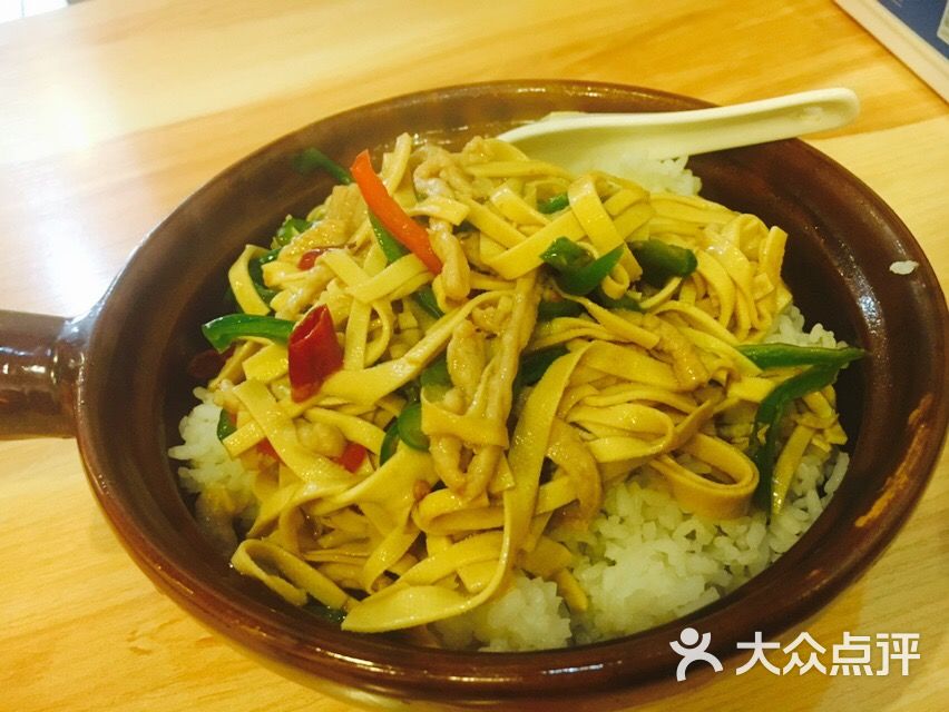 千张肉丝饭