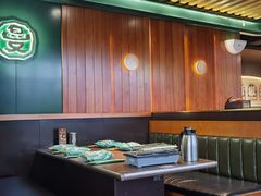 -曼听小寨海鲜烧烤·大连辣炒大王(盖州街店)