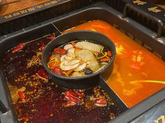 -老牌坊云南鱼豆花火锅(爱建店)