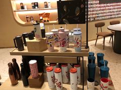 零售区-星巴克臻选(广州太古汇店)
