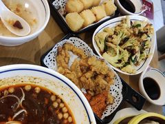 -蓉李记成都名小吃(武汉菱角湖万达店)