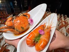 -雍容荟帝王蟹活龙虾展台自助(IFS黑金店)