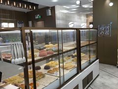 面包甜点陈列柜-奈雪的茶(华侨城创意园店)