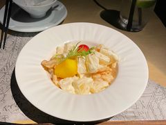 -穹六人间 people 6(岳阳路店)
