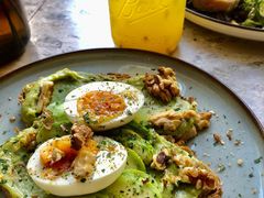 牛油果煮蛋吐司-RAC BAR(安福路店)