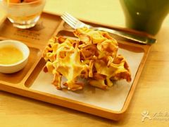 -猫的天空之城概念书店(杭州南宋御街店)