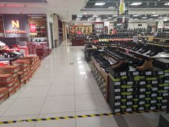 -云柏鞋业(十里堡店)