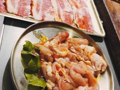 -围炉肉舍•炭烤活鳗•丹东海鲜烤肉(步行街店)