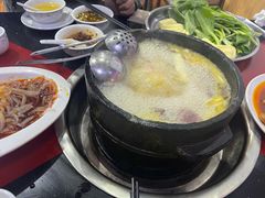 -南渝食府.墨脱石锅松茸鸡