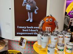 -m豆巧克力世界(上海世茂广场店)