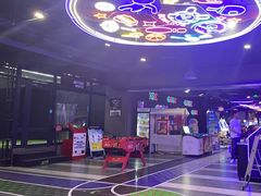-大鲁阁X运动玩乐园·保龄球·团建·生日派对(滨江宝龙城市广场店)