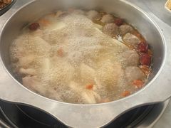 -光头药膳鸡(莱茵小镇店)