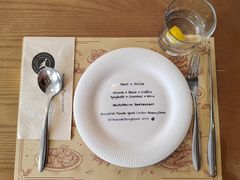 -Mark&Mars Restaurant