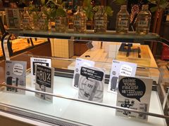 面包甜点陈列柜-Dough&Joe团憩(瑞虹天地月亮湾店)