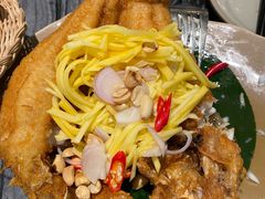 泰式炸鱼配香芒酱汁（鲈鱼）-Thai Alley泰爱里(二沙岛店)