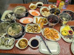 -四囍码头海鲜烧烤自助火锅(外滩南京东路悦荟广场店)
