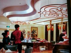 聊天的隐形服务员-苏州宝带桥国际大酒店自助餐厅