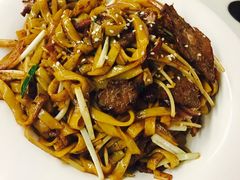 -新大咀港式茶餐厅(宝山万达店)