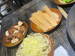 -冯校长老火锅(中联广场店)