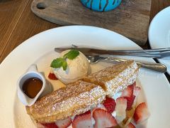 -ROAST coffee & eatery