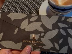 -杭州西子湖四季酒店-WL BISTRO西湖餐厅(灵隐路店)
