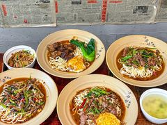 -方铲铲·成都板凳面(滨江银泰店)