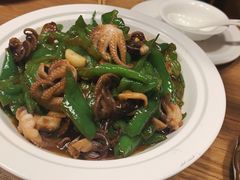 -山楂树融合菜餐厅