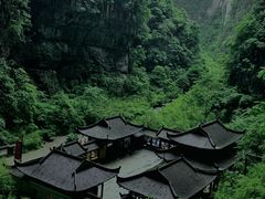 -龙水峡地缝景区