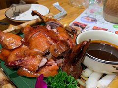 -老滇山寨•云南特色菜•地方菜•民族风情歌舞表演(金碧店)