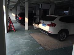 -蜂鸟快修喷漆钣喷汽修旗舰工厂(军工路店)