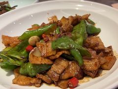 辣椒炒肉-闫府私房菜·老字号(恒隆店)