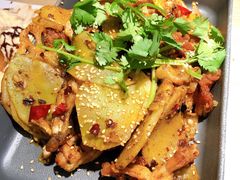 馋嘴香锅牛蛙-佬肥猫(周浦万达店)