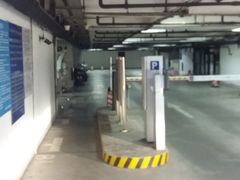 -大宁国际商业广场-地下停车库