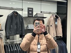 -百年港湾奥特莱斯(香炉礁店)